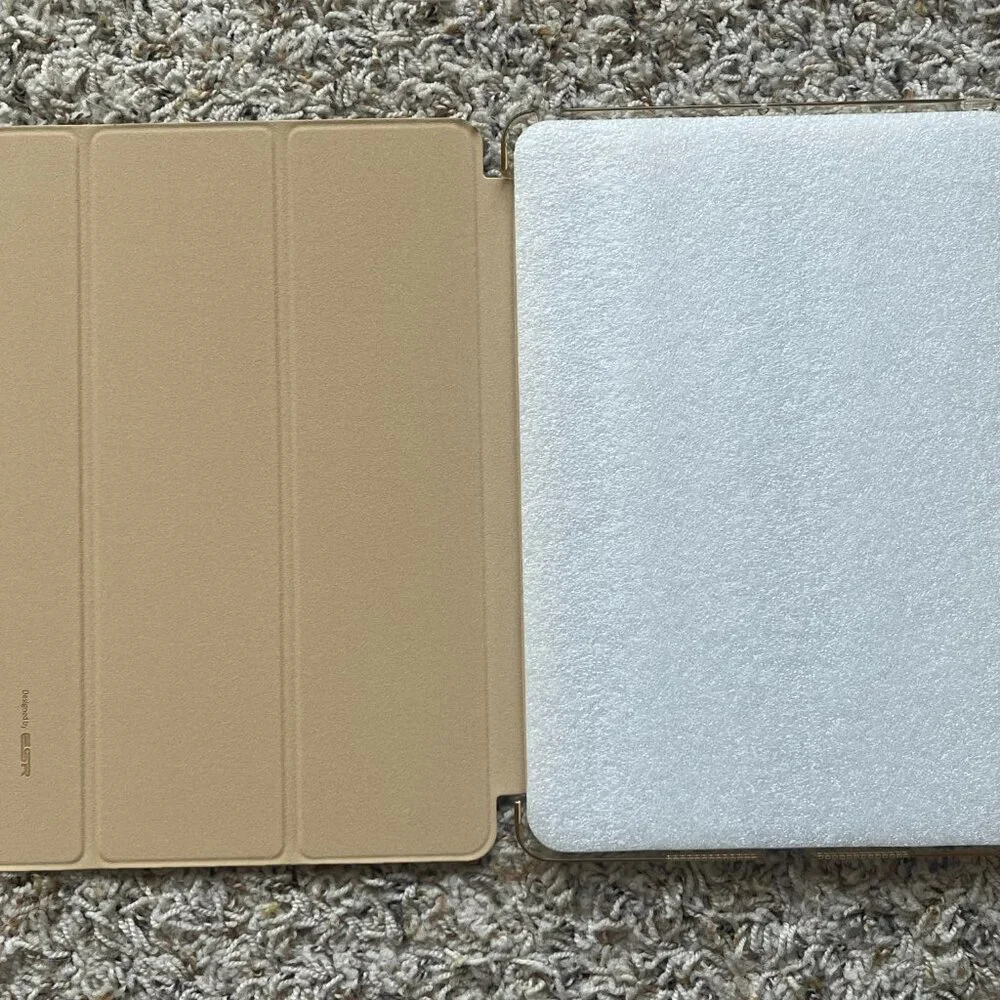 ipad ESR Protective Tablet Case - Picture 3 of 8
